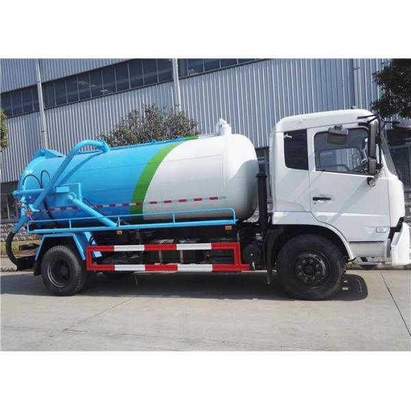 Вакуумируйте автоцистерну нечистот, тележку 6000Л всасывания колес Донфенг 4кс2 6 фекальную