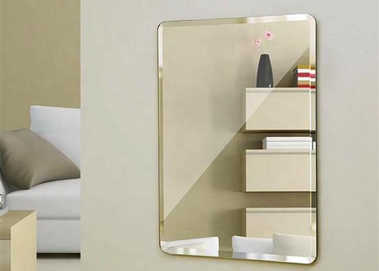 Eco Friendly Copper Free Mirror 3~6mm Thickness Anti Corrosion For Bathroom