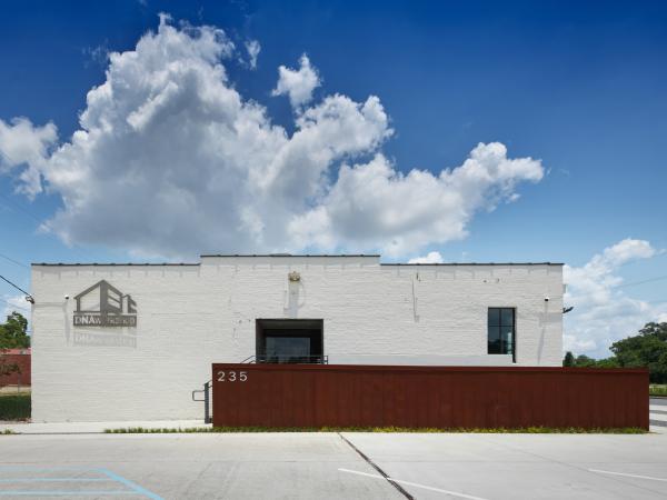 Prefabricated Commercial Supermarket With Painting Coating Steel Structure Building And C Section / Z Section
