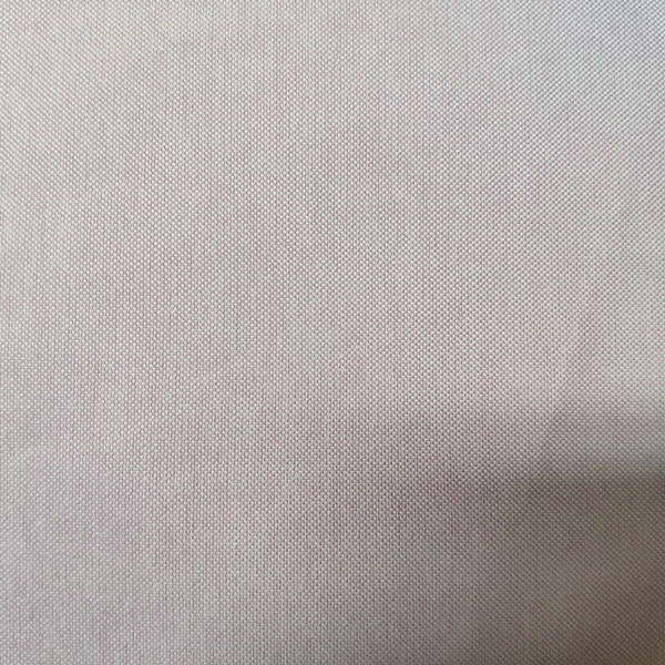 100DX32/2 Yarn Count Oxford Cotton Fabric 138GSM Excellent Hygroscopicity