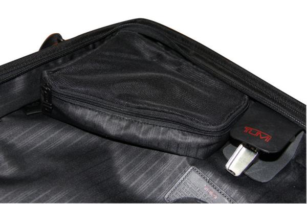 Black 1200D Oxford Fabric Men's Suit Garment Bags With Pockets For Shoulder Strap