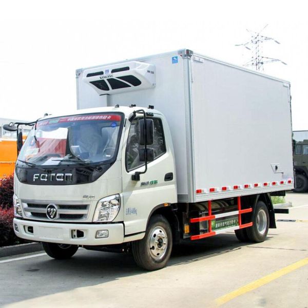 Foton Refrigerated Transport Truck 130HP 4X2 2ton Carrier Cooler For Meat / Fish Transport