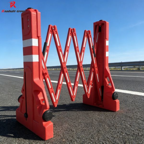 230cm Traffic Barrier Fence Road Warning High Quality white Yellow Red Plastic Connecting Barriers For Road Construction Temperary Uasage