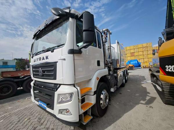 SITRAK Sewage Suction Truck 10-15 Cubic Meters