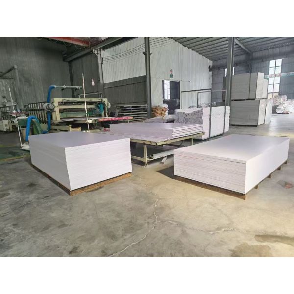 High Density 4''X8'' White PVC Celuka Boards PVC Plastic Foam Board for Furniture and Cabinet