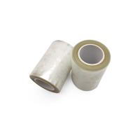 Solos echados a un lado impermeabilizan de goma y de cinta de papel