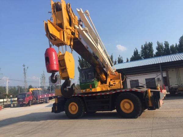 KR25H used crane original from japan, used kato rough crane 25ton, used rough terrain crane supplier