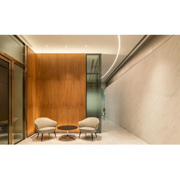 2/2/0.5mm Veneer de oficina tablones de madera microperforados de absorción de sonido panel acústico de pared