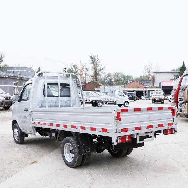 CHANGAN   Camion de transport de marchandises à une rangée avec style de plaque de clôture     Camion de fret   Camion de livraison