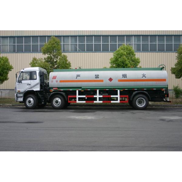 camions de transport de pétrole brut d'acier au carbone de 21000L 5.548 USA Gallon.Jinggong 6x2 220HP