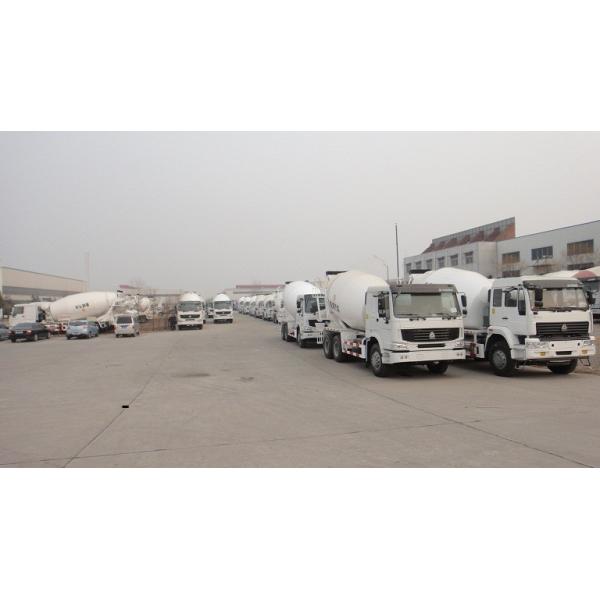 226HP Truck Concrete Mixer , 4x2 Or 6x4 Cement Truck Mixer Diesel Type