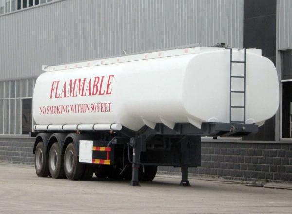 De 60.000 litros do combustível de entrega do caminhão reboque de 50 toneladas semi para a grande entrega maioria do diesel da gasolina