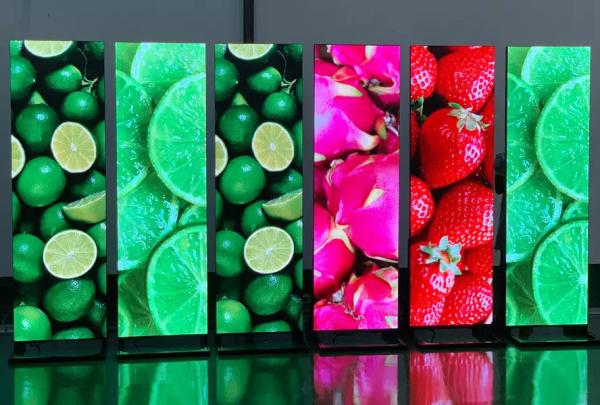 4G Wifi P1.9 P2.5 Smart Led Poster Display Ultra Thin Portable