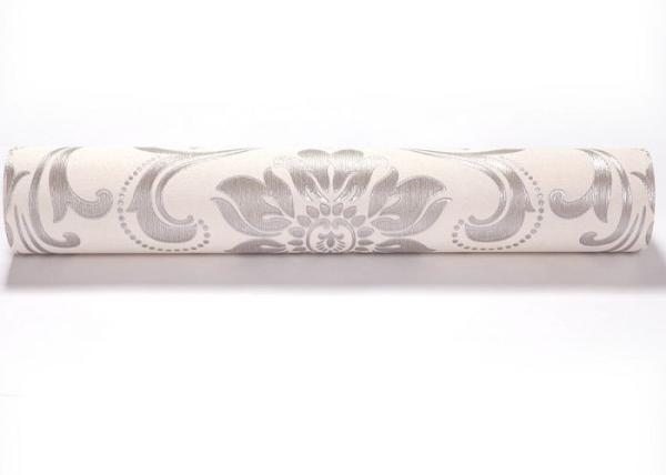 Embossed Victorian Damask Wallpaper , Creamy white Living Room Wallpaper CE Listed