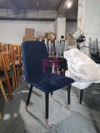 Firm Structure Solid Wood Restaurant Chair Rhombus Pattern Velvet With Armerest