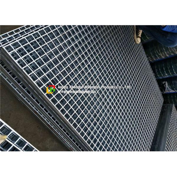 Offices / Schools Serrated Steel Grating 65mm Bearing Bar Pitch Silver Color