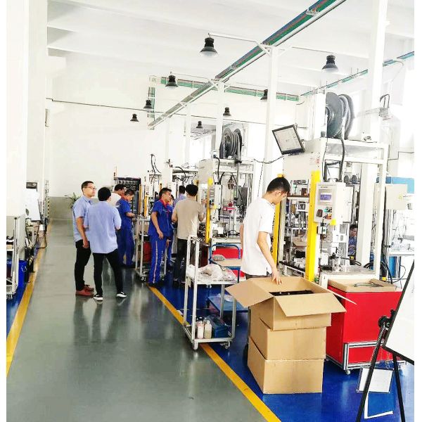 220V 100 kg Servo horizontal machine de soudage à chaud de plaque avec une garantie d'un an