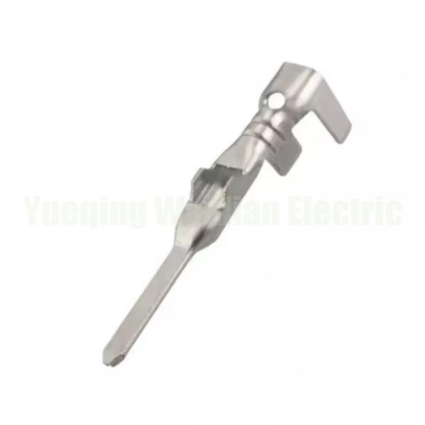 282404-1 1,5 mm Conectores de terminais de enxaguante masculino Pin de terminais de fio de espada
