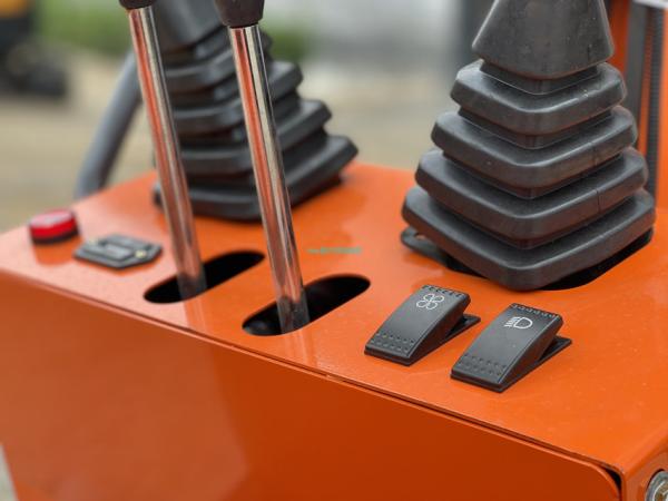 Small Agricultural Hydraulic Mini Excavator For Digging