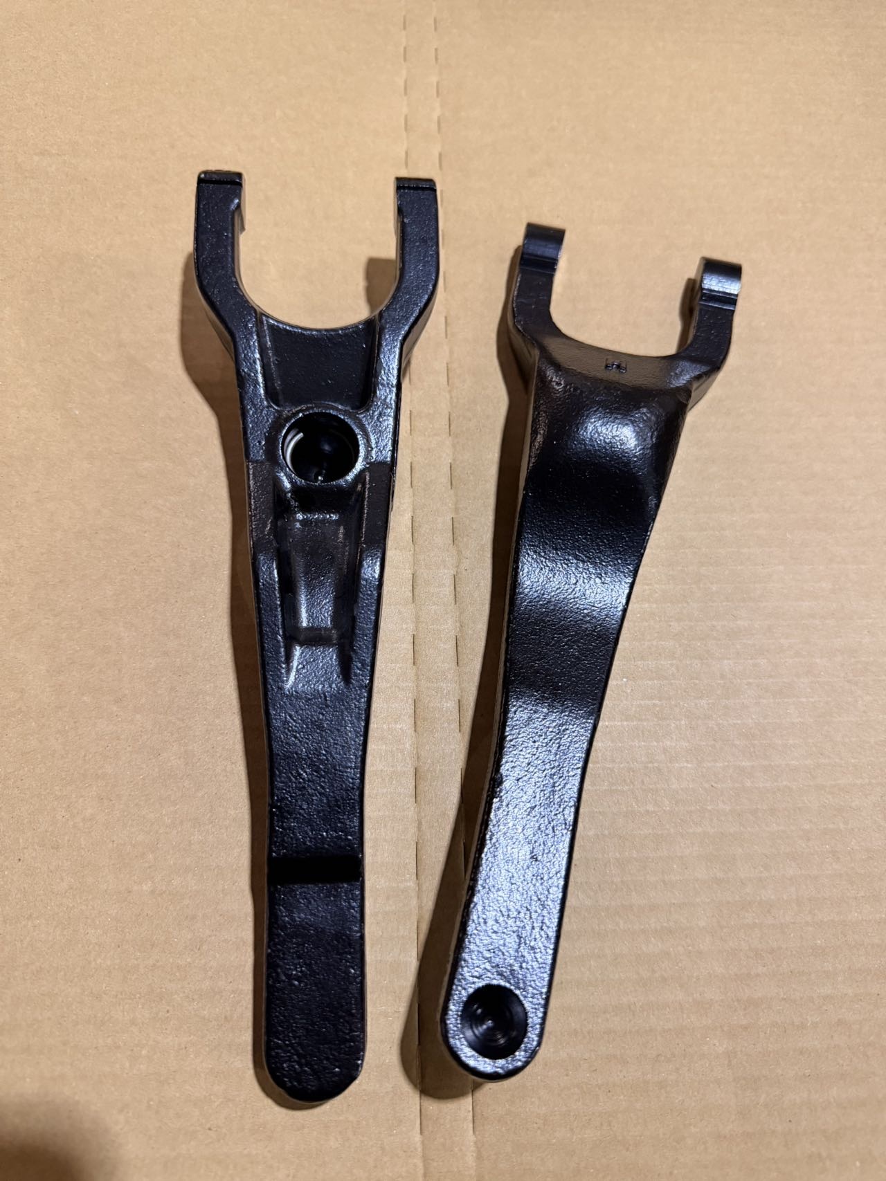 31204-37051 Clutch release lever FOR HINO 300