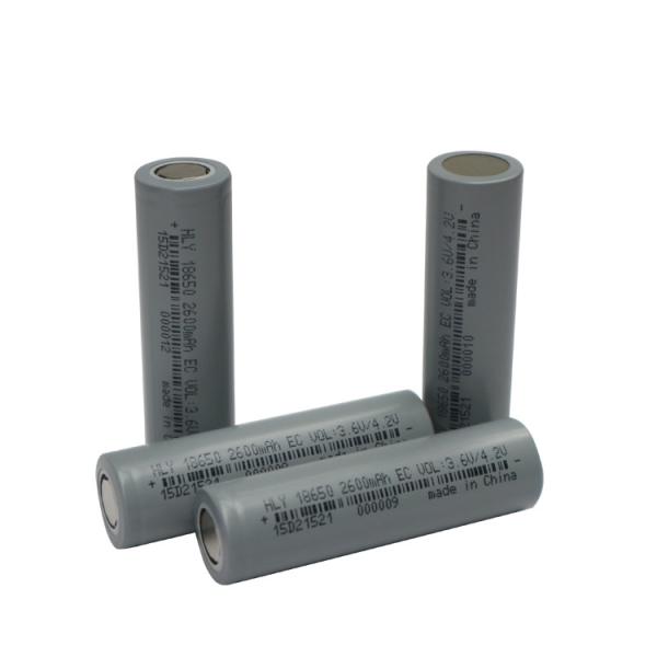Uma bateria cilíndrica recarregável das células de bateria 2600mah 18650 do lítio da categoria 3.6V