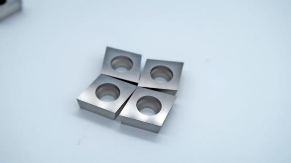 Inserções do carboneto de tungstênio do rombo para o gerencio do CNC do diamante de PCD