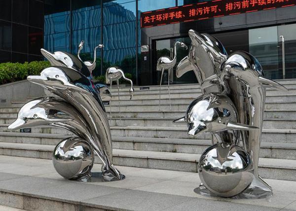 Escultura de animal de aço inoxidável de golfinho de arte pública moderna espelho polido