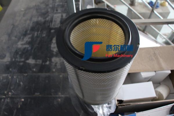 K2440 Yuchai Spare Parts 612600114993 Engine Air Filters For Wheel Loader
