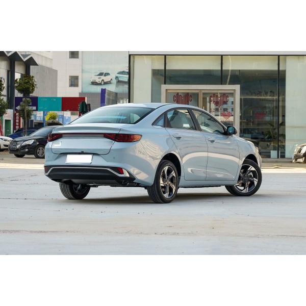 Pentium Nat 5 Seat High Performance Electric Cars 140km/h White Black Color