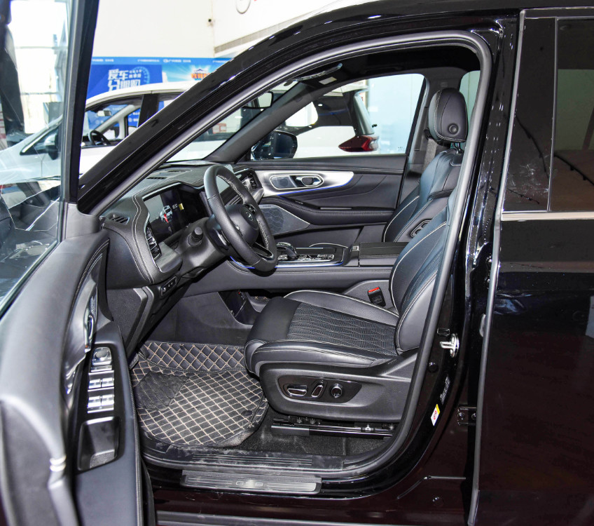 Используемый привод на четыре колеса 2022 спаренного двигателя 2.0TM Trumpchi GS8 новый или 7 местам SUV