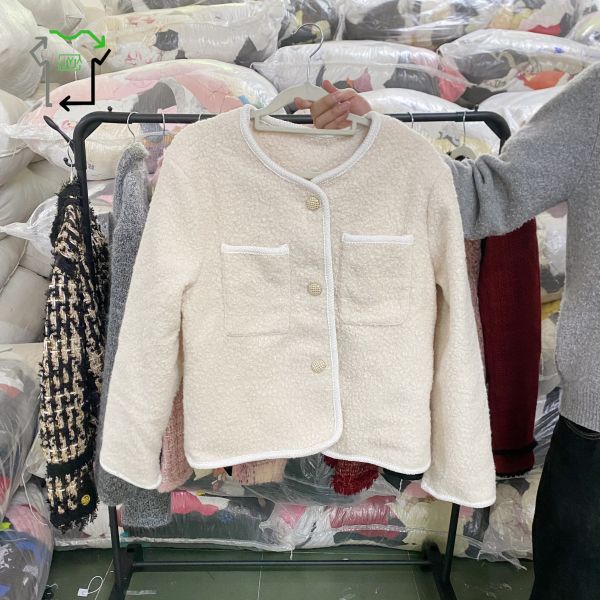 Women Fashionable Second Hand Coats A Grade Used Down Jacket Bulk Sales
