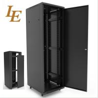 Cabinet de rangement de serveurs 42u de grande capacité avec installation et gestion de câbles faciles