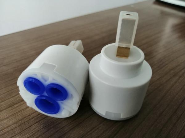 Brass Lever Faucet Valve Cartridge Replacement For Kitchen 23D Max Opening Angle