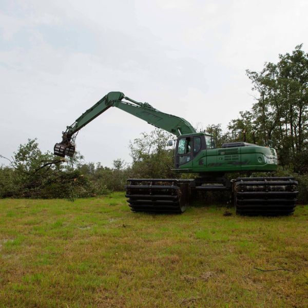 4000mm Maximum Excavation Height Amphibious Excavator with 750mm Track Shoe Width and 4.2m Digging Arm