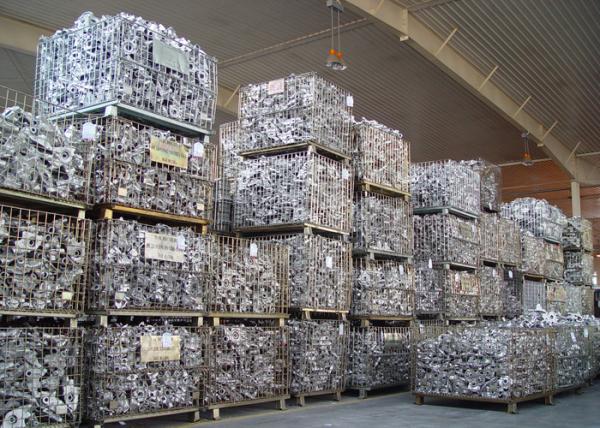 Standard Size Wire Mesh Cages , Warehouse Metal Wire Storage Cages Container