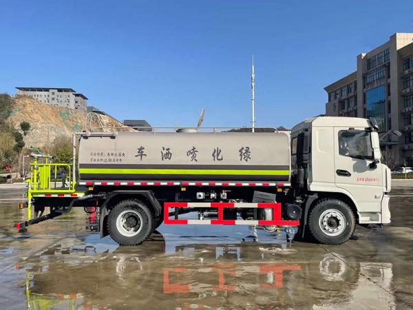 12000L Oil Fuel Tank Truck With Dongfeng 6x6 6 Wheeler Aluminum Alloy Petrol Carrier