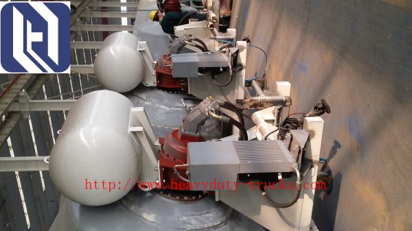 8 x 4  25 CBM Volumetric Cement Mixer Truck of Sinotruck With 1% Rate Ratio
