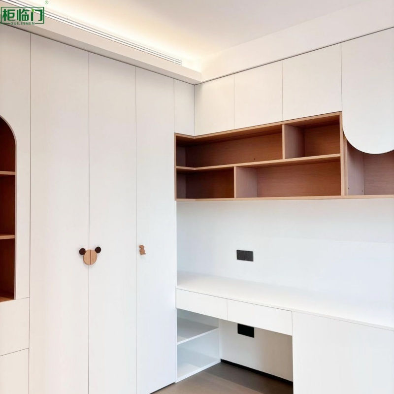 Modern Aluminum Bedroom Wardrobe Cabinet Moisture Proof Formaldehyde Free