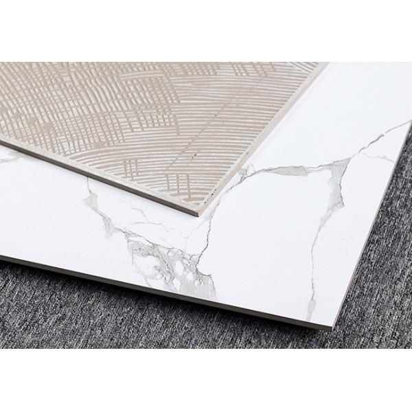 Плитка пола 600x600 фарфора отполировала застекленный поверхностный дизайн взгляда Каррары белый мраморный