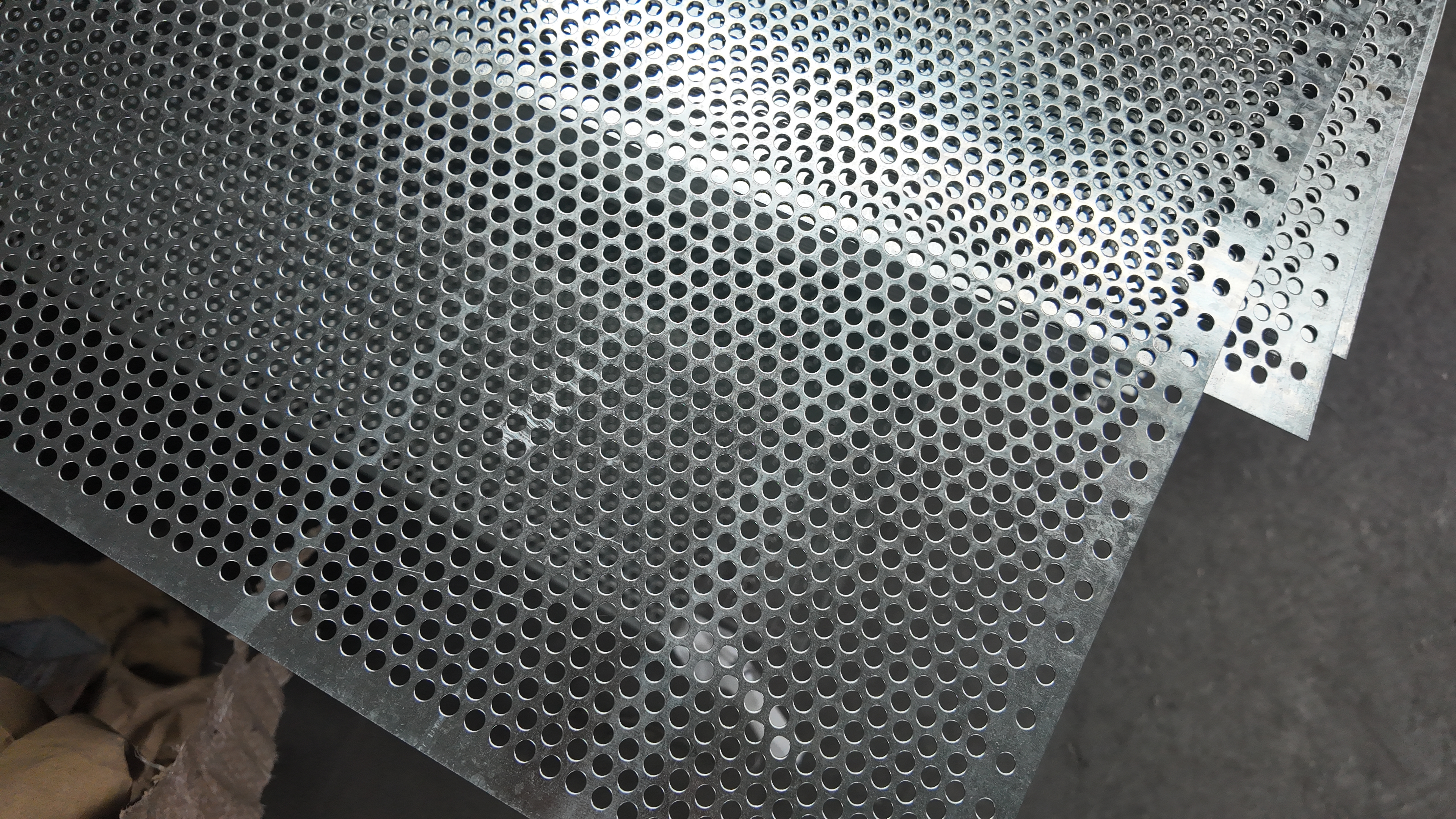 Anti‑Corrosion Custom Round Hole Perforated Mesh For American Construction Industry