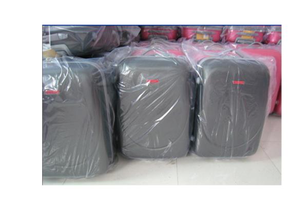 Travelling Lightweight Hard Suitcases On Wheels With Normal Combination Lock