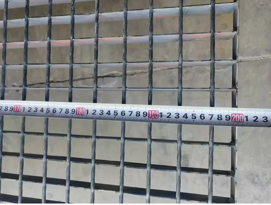 HDG Ocean Platform Anti Slip Serrated Steel Grating Galvanized Steel Grating