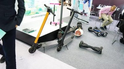 G2 PRO Adult Scooters 800W Foldable Design and Standard Voltage AC110-240V/50-60 HZ