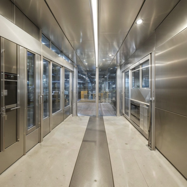 Smooth Anti-stain Stainless Steel Cladding for Leather Goods