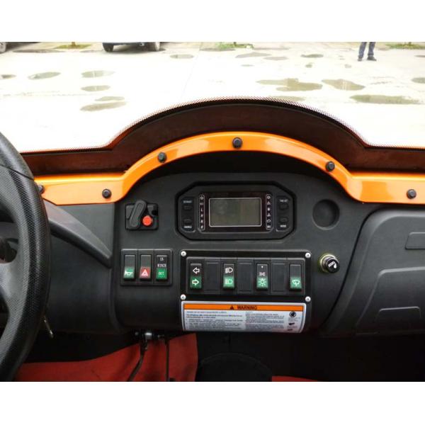 600cc enfriados por líquido cinco asientan el vehículo utilitario de cuatro ruedas, velocidad superior 65km/h