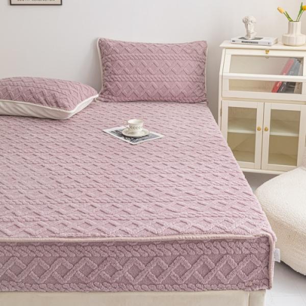 Однокомпонентное зимнее теплое коралловое бархатное постельное покрытие с непроскальзывающей ковровой ковровой дорожкой