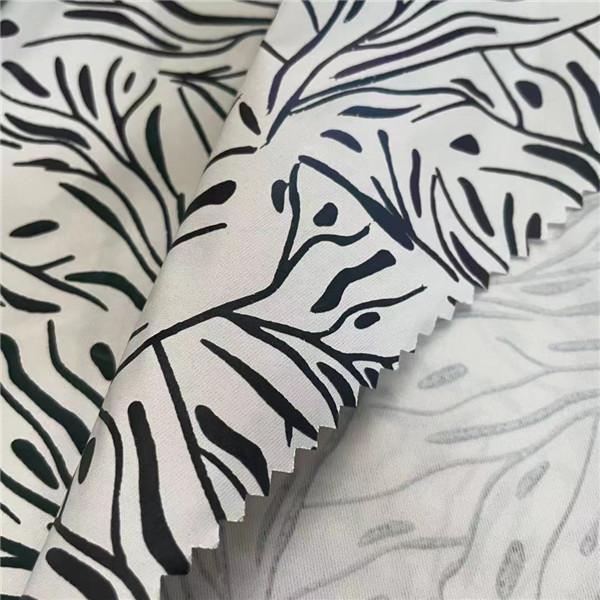 Poliéster impresso Digitas 1.5M impermeável da tela 75D 75D 120gsm 100 do revestimento do inverno