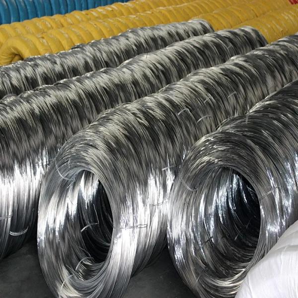 Le doux galvanisé de soudure du fil d'acier 0.1-14mm a galvanisé le fil