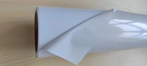 Outdoor Advertising Glossy Vinyl Sticker 100mic Roll With Permernent Grey Glue