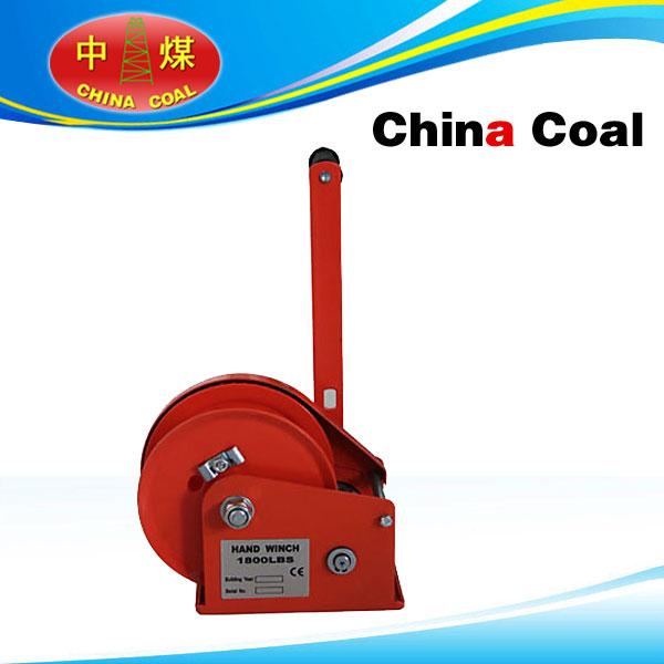 Auto-locking hand winch